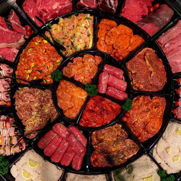 Abgepasste Jagdwurst, wild, Herkunft, Jagdwurst, Schnittwurst, Mix, feinstem, Aufschnittbrät, grobem, Schweineschulterfleisch, Pistazien, herzhaft, rustikal, Gaumenschmaus, Abendbrot, garantiert, Abgepasste Kochsalami, Kochsalami, Richtig, bayerisch, mager, bilden, Basis, würzig, Geschmack, Durchschnittlich, Kümmel, Knoblauch, Süßungsmittel, Maltodextrin, Rauch, Abgepasste Paprikalyoner, Vitaminreich, rote, gelbe, grüne, Paprikastreifen, Wurst, Paprikalyoner, schmeckt, frisch, natürlich, ausschließlich, Paprika, Abgepasste Schinkenwurst, Schinkenwurst, Produktgruppe, Frischwurst, saftig, Schweineschinkenwürfel, verfeinert, Abgepasste Tiroler, Tirolerwurst, Delikatesse, Würzung, einzigartig, Altbayerischer Leberkäse, altbayerisch, Leberkäse, Rindfleisch, kernig, Bauchspeck, Verfeinert, ausgewählt, echt, Genuss, Berliner Zugenwurst, klassisch, Blutwurst, Kombination, gewürfelt, gepökelt, Zungenstück, Mischung, zahlreich, Geschmacksnote, Leckerbissen, Bierkugel, gut, ausgesucht, sorgfältig, Senfkörner, abrunden